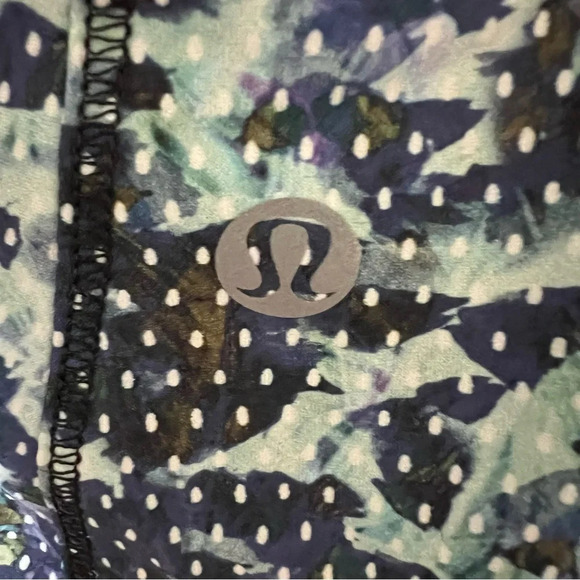 Lululemon Runbeam Hoodie Floral Sport White Multi/ Black 17877 - Picture 13 of 15
